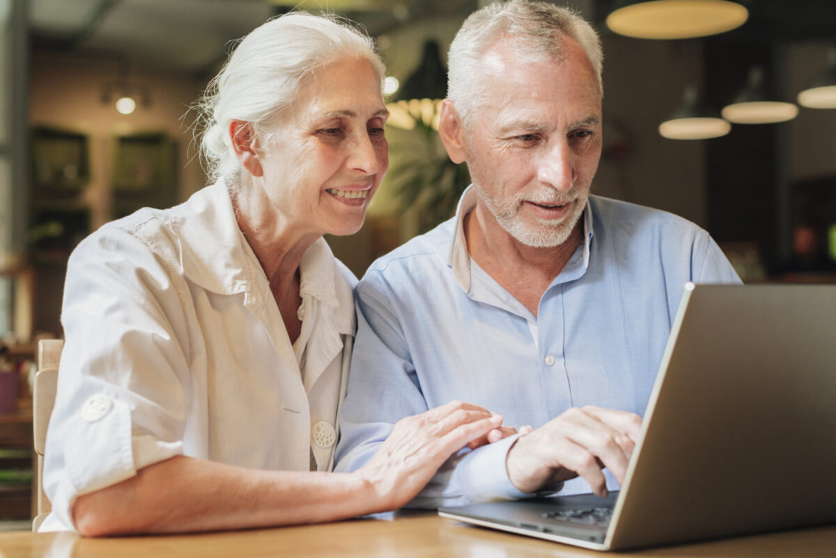 Couple accessing aged care system Australia
